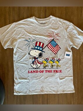 Peanuts Women’s Graphic Tee